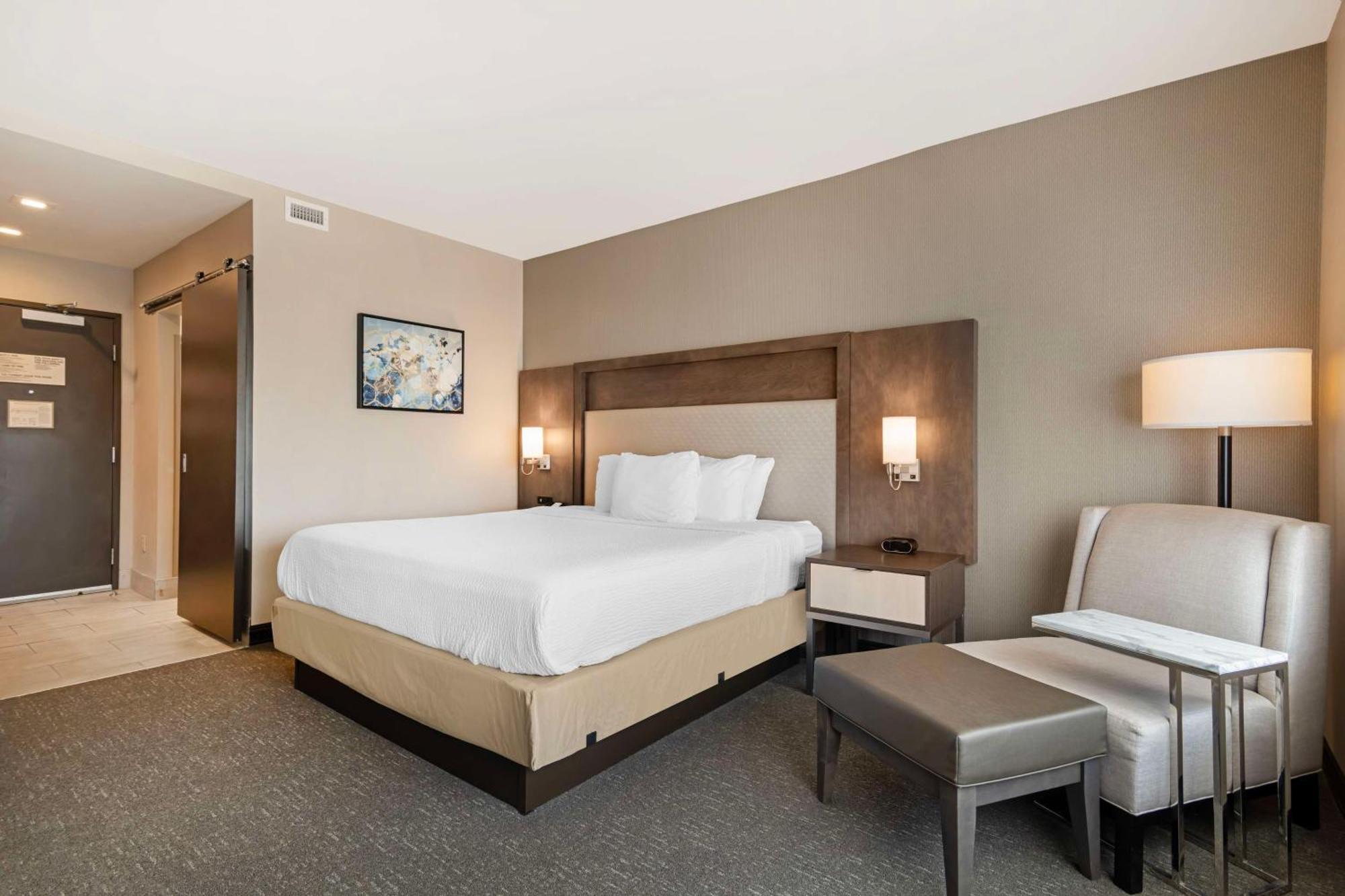 เบสต์ เวสเทิร์น พลัส เอ็กเซกคิวทีฟ เรซิเดนซี ริกบีส์ วอเตอร์ เวิร์ลด์ โฮเทล Hotel วอร์เนอร์ โรบินส์ ภายนอก รูปภาพ
